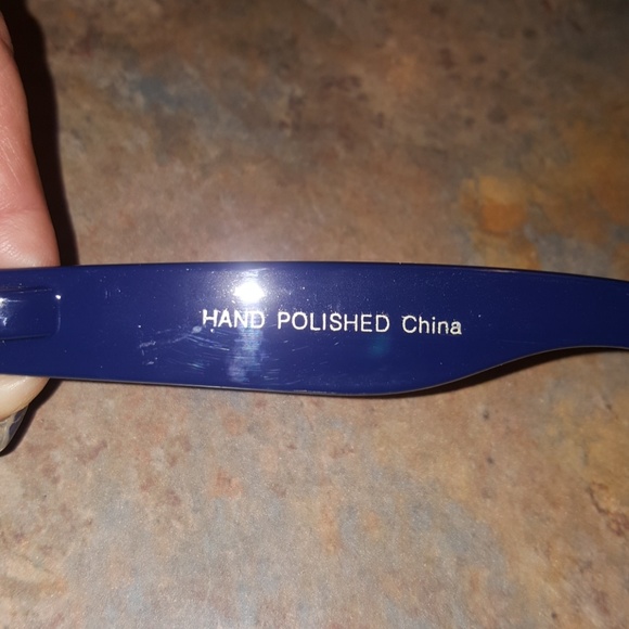 Americana Sunglasses - Picture 5 of 6